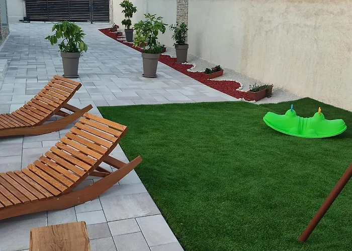 Salt Bazen,jacuzzy * Sukošan