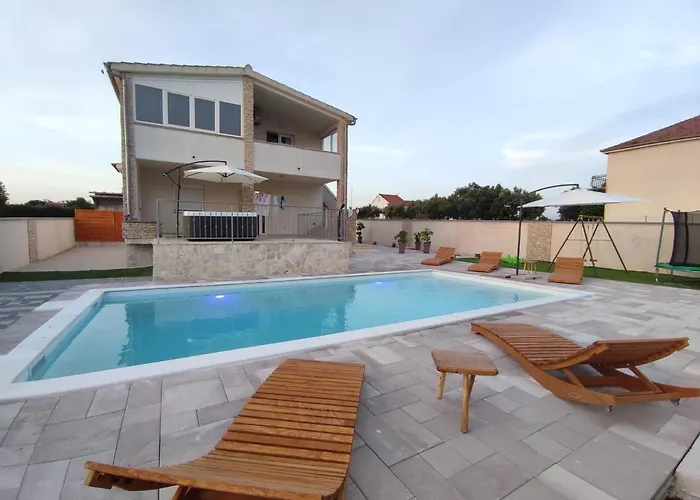 Salt Bazen,jacuzzy Villa