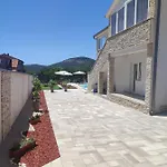 Bazen,jacuzzy Villa Sukošan