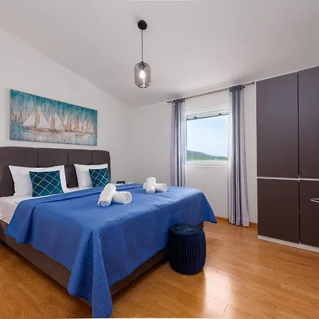 Villa bazen,jacuzzy Villa *