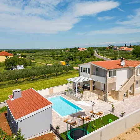 Villa bazen,jacuzzy *