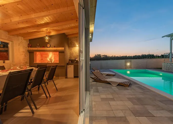 Salt Bazen,jacuzzy * Сукошан