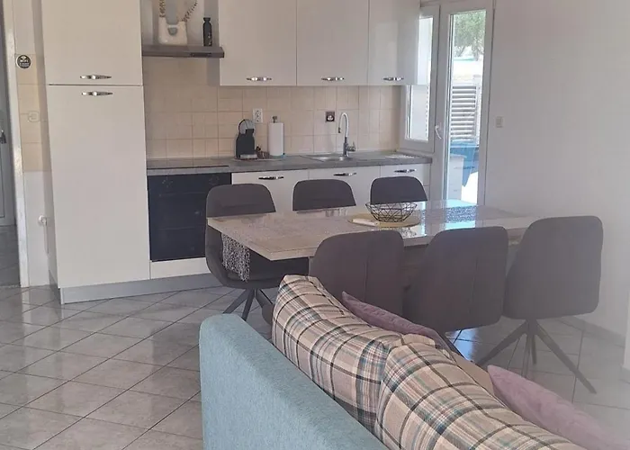 Bazen,jacuzzy Villa Sukošan